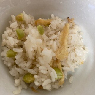 枝豆と桜エビの炊き込みご飯